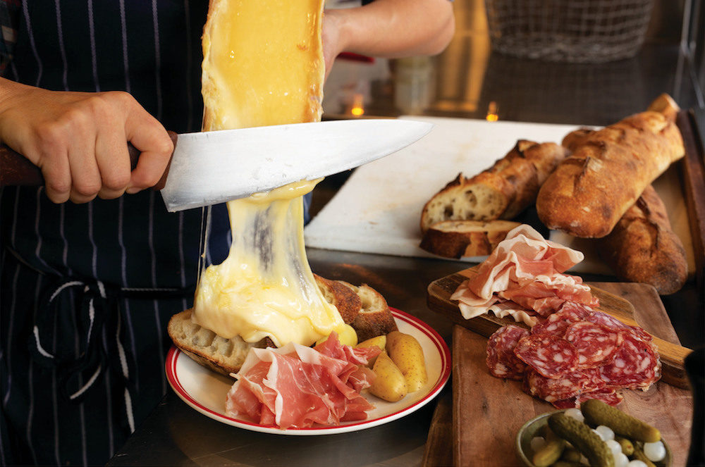 Raclette with thermalized milk (Raclette déclassée au lait thermisé)